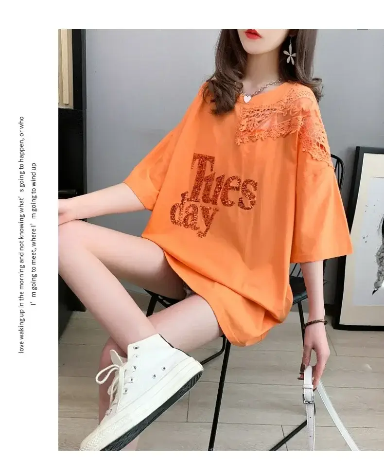 T-shirt en dentelle femme, importé d'Europe, été 2026 nouveau design, lettrage noir, col rond, manches courtes, tendance